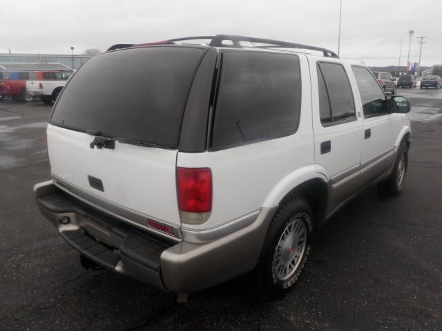 GMC Jimmy or Envoy 2000 photo 2