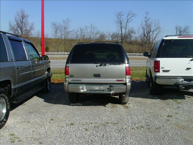 GMC Jimmy or Envoy Slt/sport Sport Utility
