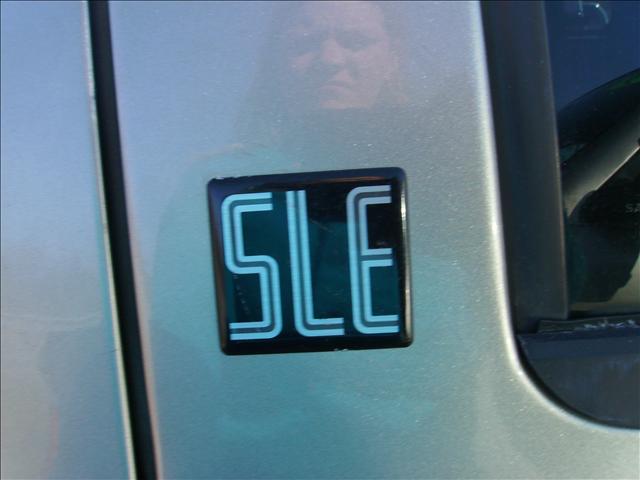 GMC Jimmy or Envoy 2000 photo 1