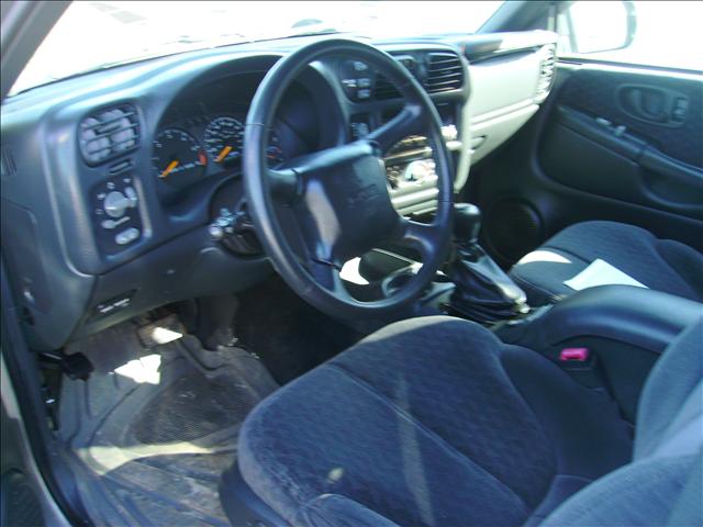 GMC Jimmy or Envoy 2000 photo 2