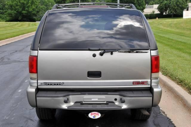 GMC Jimmy or Envoy 2000 photo 1