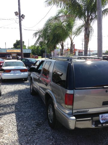 GMC Jimmy or Envoy 2000 photo 2