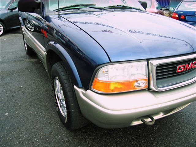 GMC Jimmy or Envoy 2000 photo 3