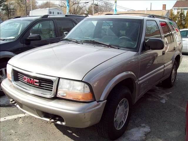 GMC Jimmy or Envoy Slt/sport Sport Utility
