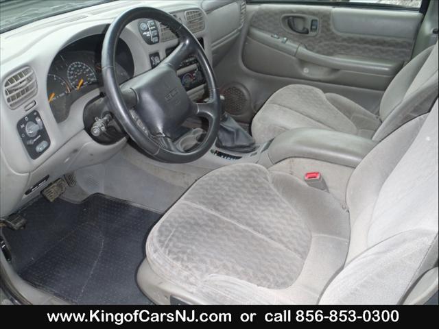 GMC Jimmy or Envoy 2000 photo 1