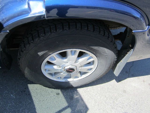 GMC Jimmy or Envoy 2000 photo 18