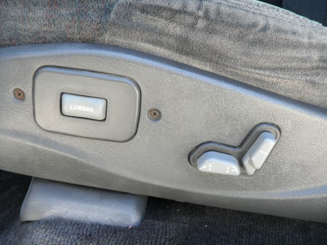 GMC Jimmy or Envoy 2000 photo 26