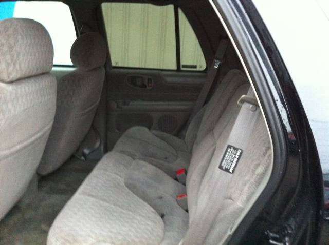 GMC Jimmy or Envoy 2000 photo 2