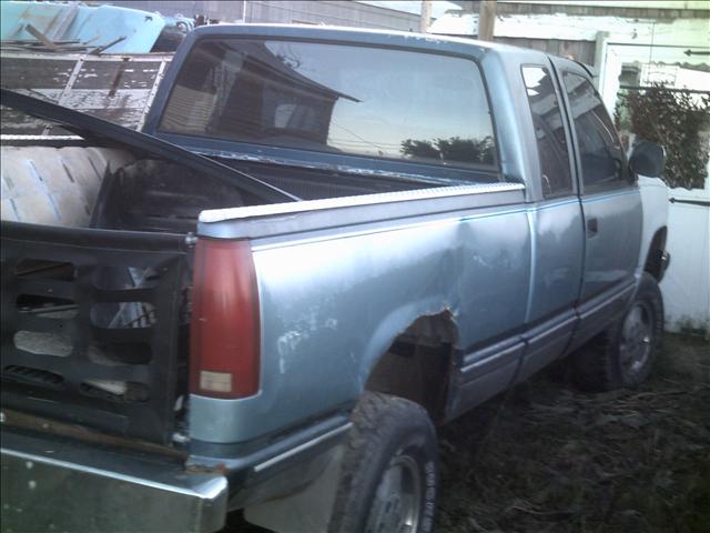 GMC K1500 4dr Sedan DLX Auto Pickup