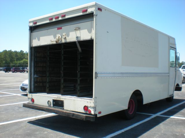 GMC P-30 1989 photo 1