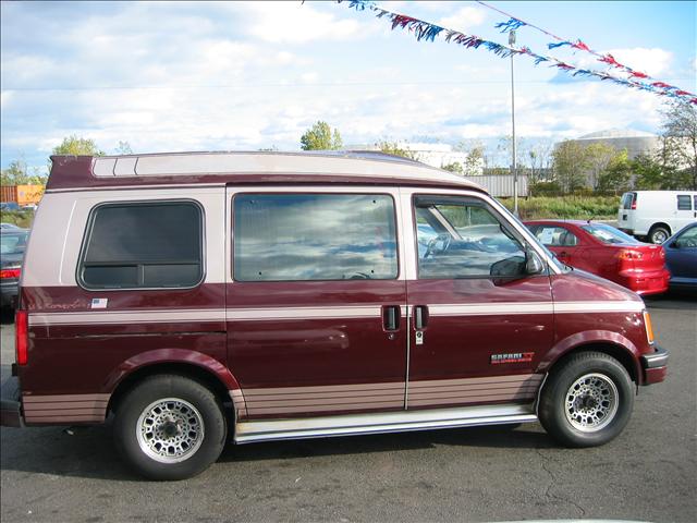 GMC Safari 1992 photo 3