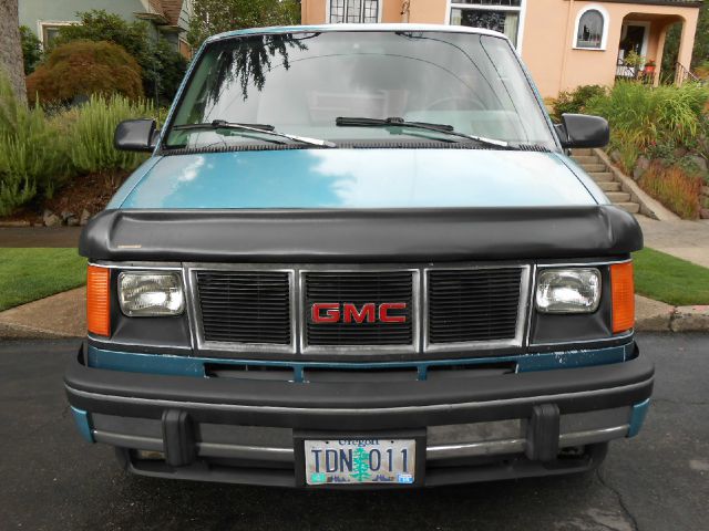 GMC Safari 1993 photo 4