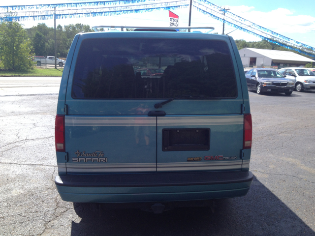 GMC Safari 1995 photo 3