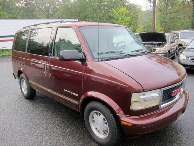 GMC Safari 1995 photo 4