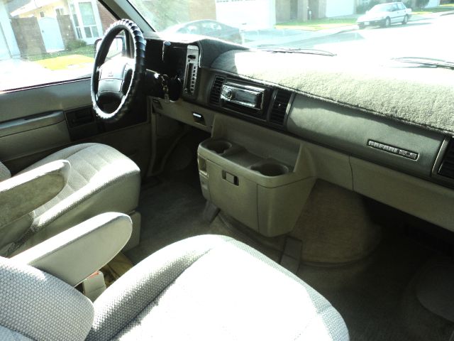 GMC Safari 1995 photo 5