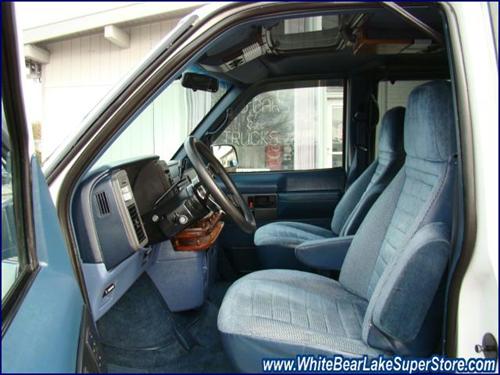 GMC Safari 1995 photo 2