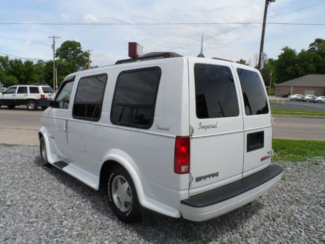 GMC Safari 1997 photo 5