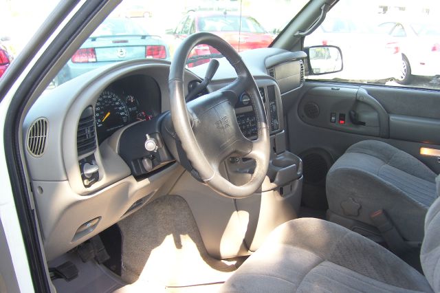 GMC Safari 1998 photo 1