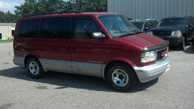 GMC Safari 1998 photo 4