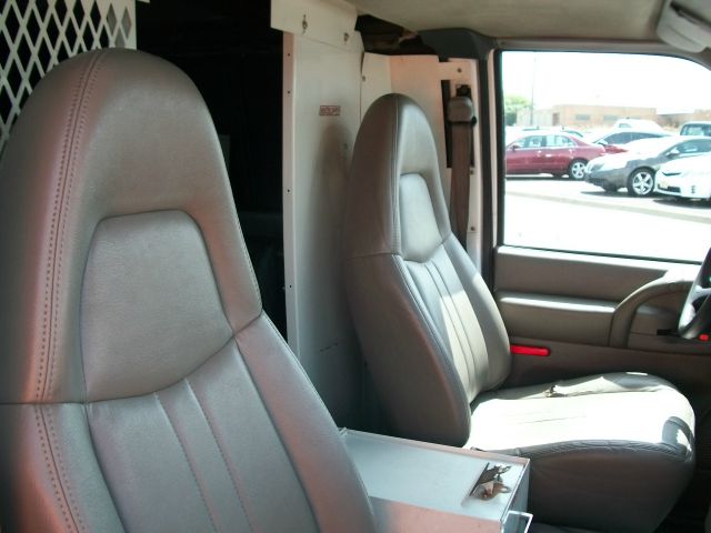 GMC Safari 1998 photo 4