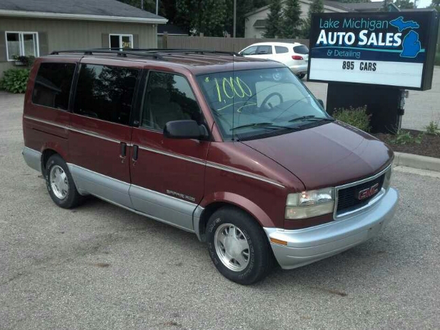 GMC Safari 1998 photo 3