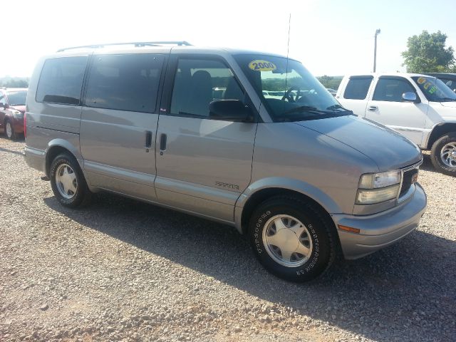 GMC Safari 2000 photo 1