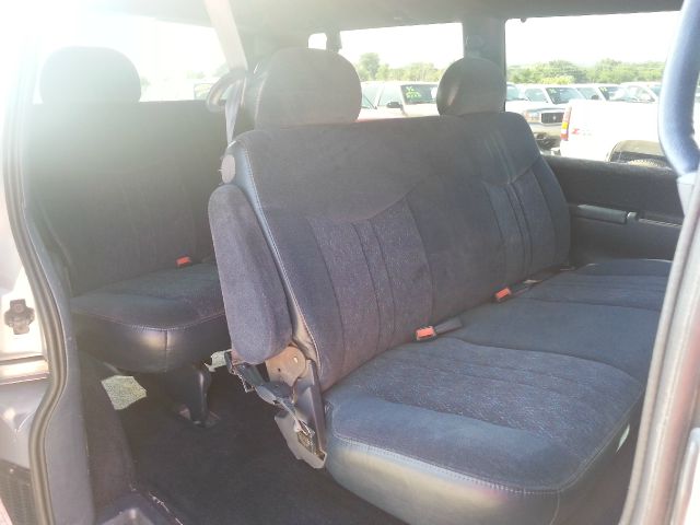 GMC Safari 2000 photo 2