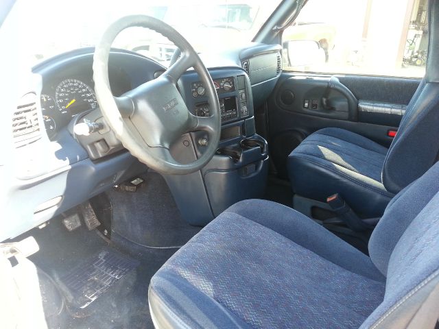 GMC Safari 2000 photo 3