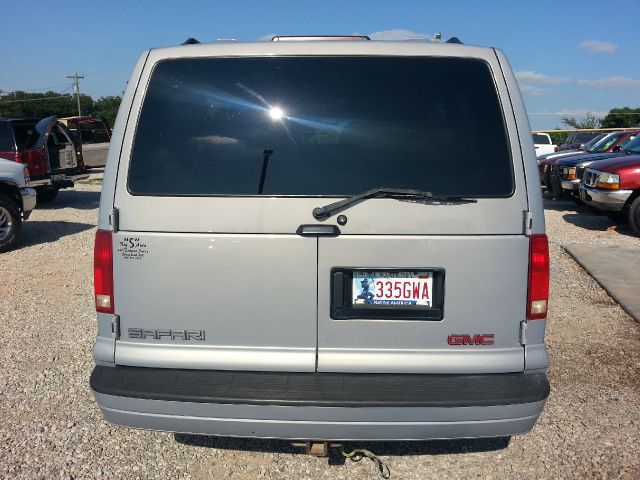 GMC Safari 2000 photo 4