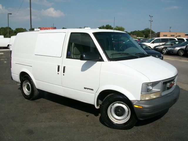 GMC Safari 2000 photo 4