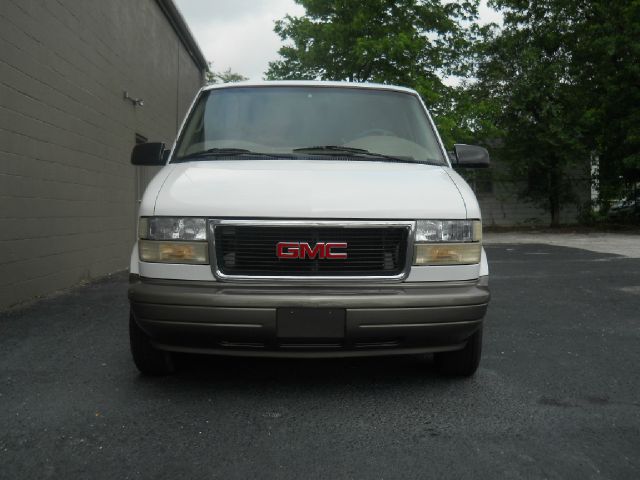 GMC Safari 2000 photo 10