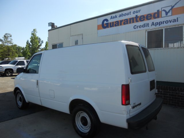 GMC Safari 2000 photo 1