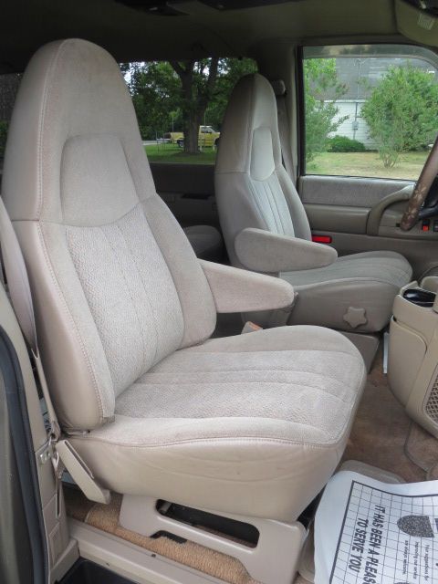 GMC Safari 2000 photo 1