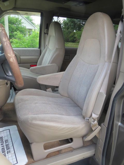 GMC Safari 2000 photo 61