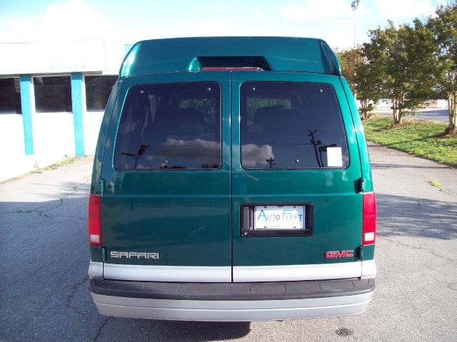 GMC Safari 2000 photo 14