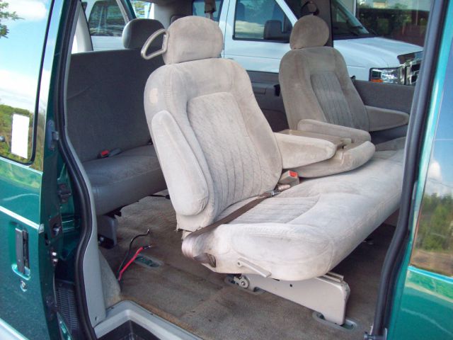 GMC Safari 2000 photo 5