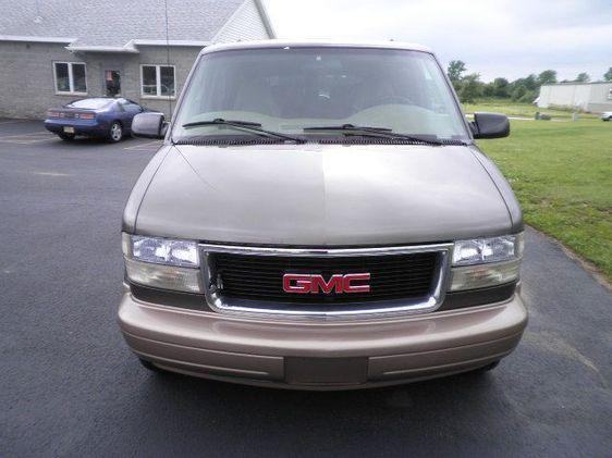 GMC Safari 2000 photo 2