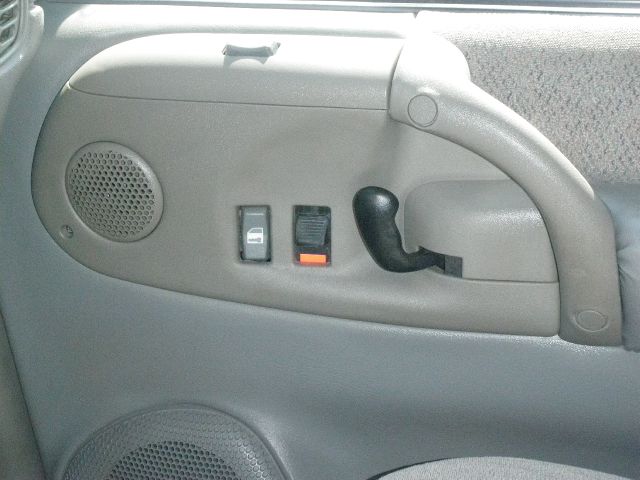 GMC Safari 2001 photo 14