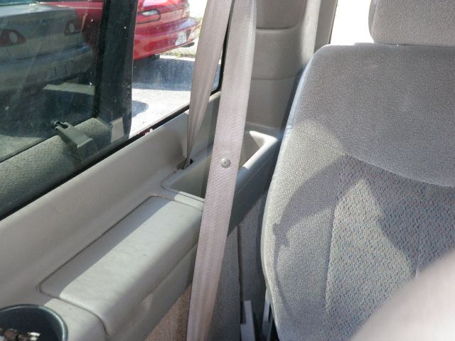 GMC Safari 2001 photo 26