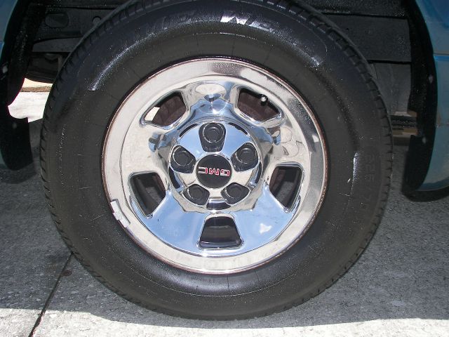 GMC Safari 2001 photo 17