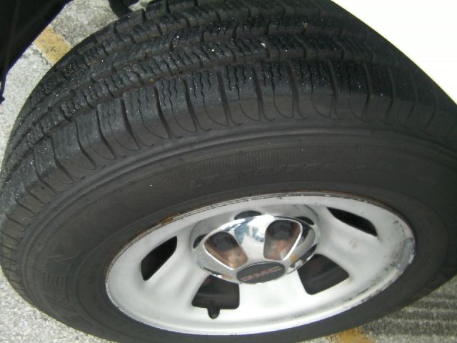 GMC Safari 2001 photo 5