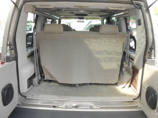 GMC Safari 2002 photo 3