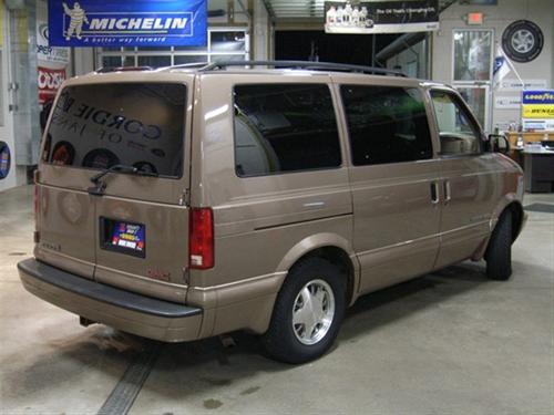 GMC Safari 2002 photo 1