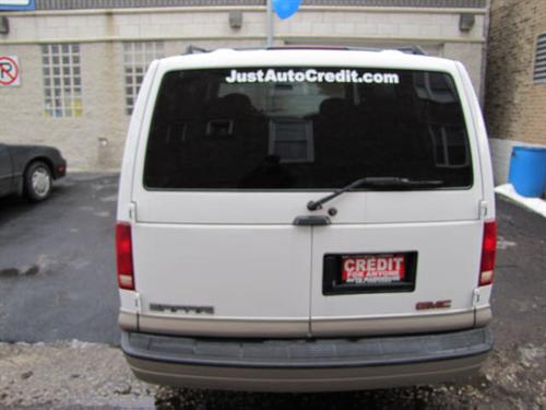 GMC Safari 2002 photo 2