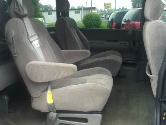 GMC Safari 2002 photo 3