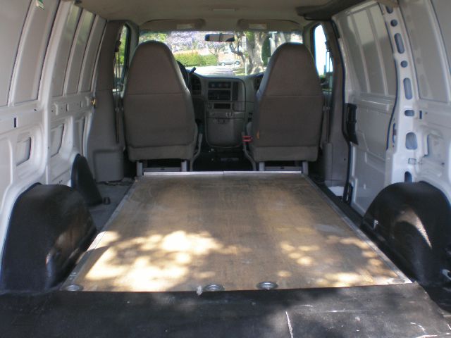 GMC Safari 2003 photo 3