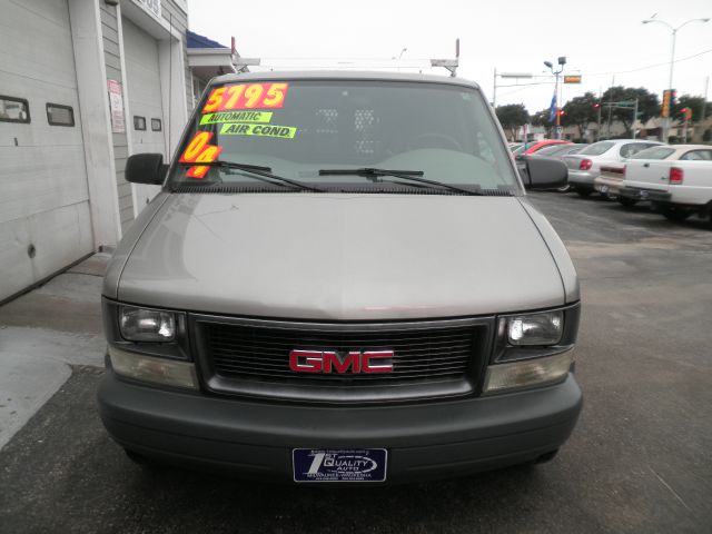 GMC Safari 2004 photo 3