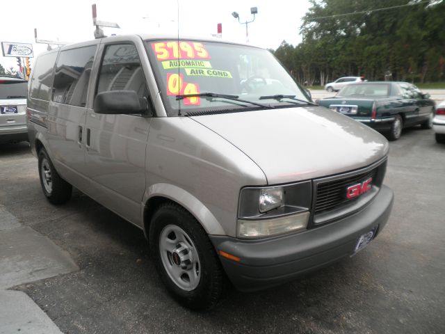 GMC Safari 2004 photo 4