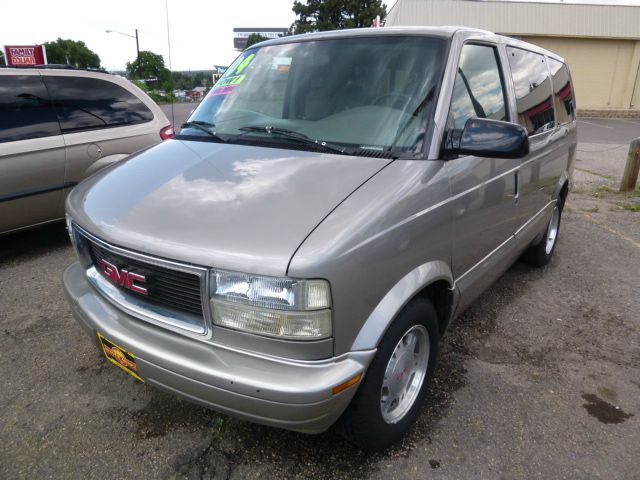 GMC Safari 2004 photo 3