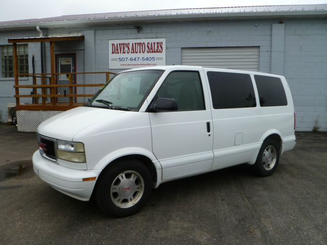 GMC Safari 2004 photo 11